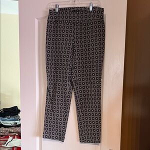 Zac & Rachel Black and White Circular Print Cropped Pants